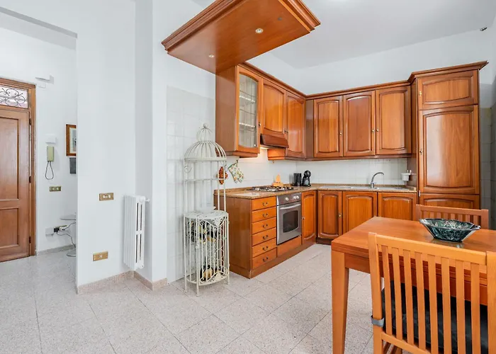 - La Casetta Di Vale Apartment Rom